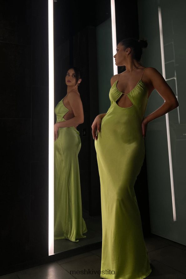 Meshki Sadie maxi abito sottoveste in raso con scollo all'americana e balze vestiario verde pistacchio 6L048P544