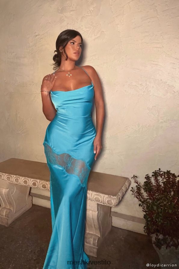 Meshki maxi abito in raso con dettagli in pizzo Chandra vestiario acquamarina 6L048P117