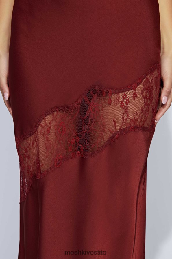 Meshki maxi abito in raso con dettagli in pizzo Chandra vestiario cioccolato alla ciliegia 6L048P85