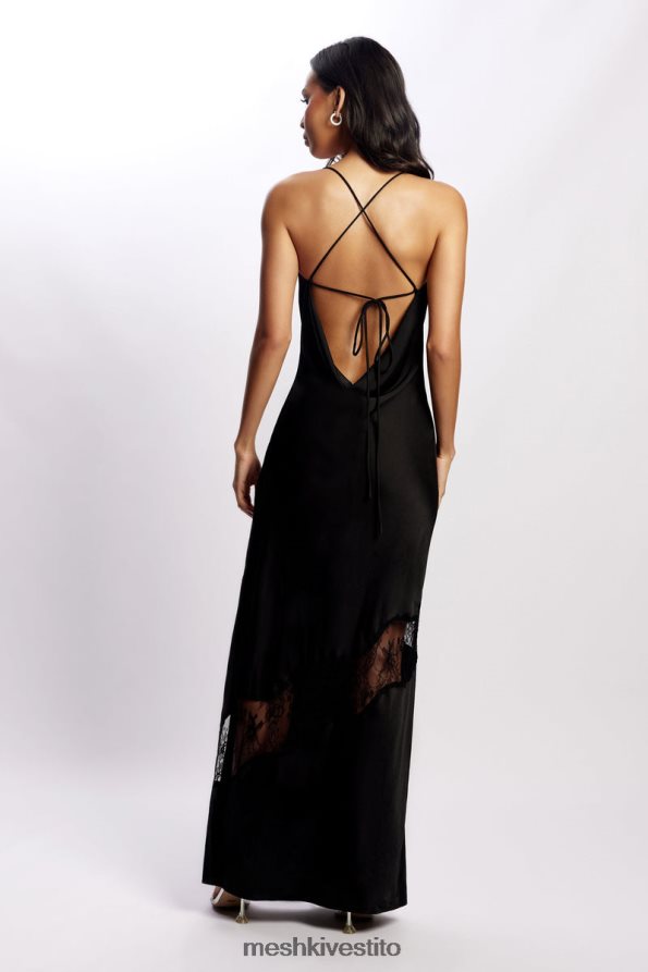 Meshki maxi abito in raso con dettagli in pizzo Chandra vestiario nero 6L048P179