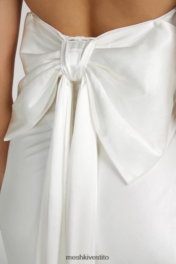 Meshki maxi abito in raso con fiocco sul retro di Rochelle vestiario bianco 6L048P195