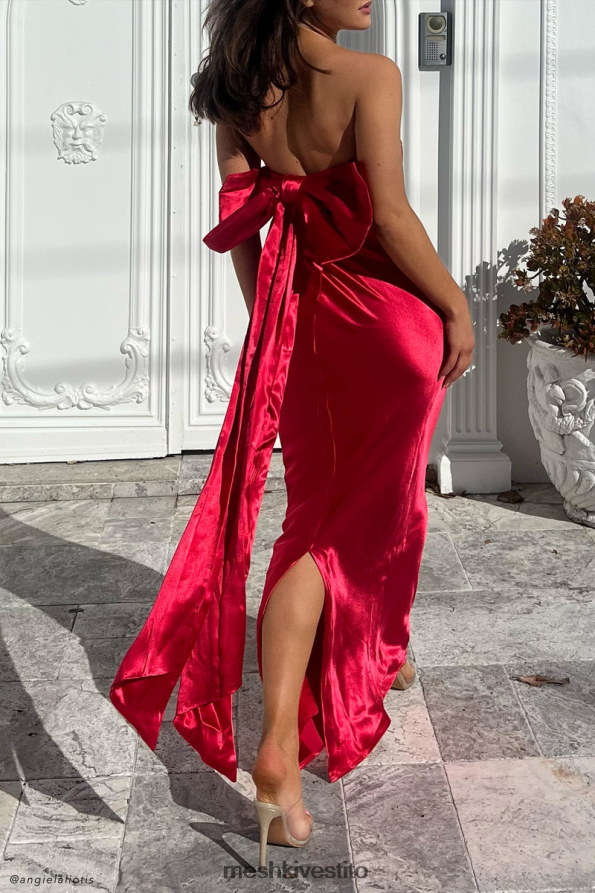 Meshki maxi abito in raso con fiocco sul retro di Rochelle vestiario rosso 6L048P242